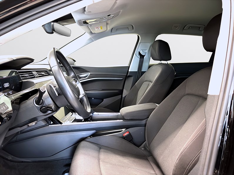 Audi e-tron 50 quattro 313hk Helg på Moberg! Navi Keyless PDC