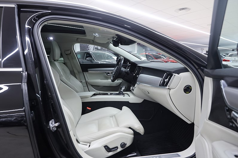 Volvo V90 D4 AWD 200hk Polestar Momentum HUD H/K