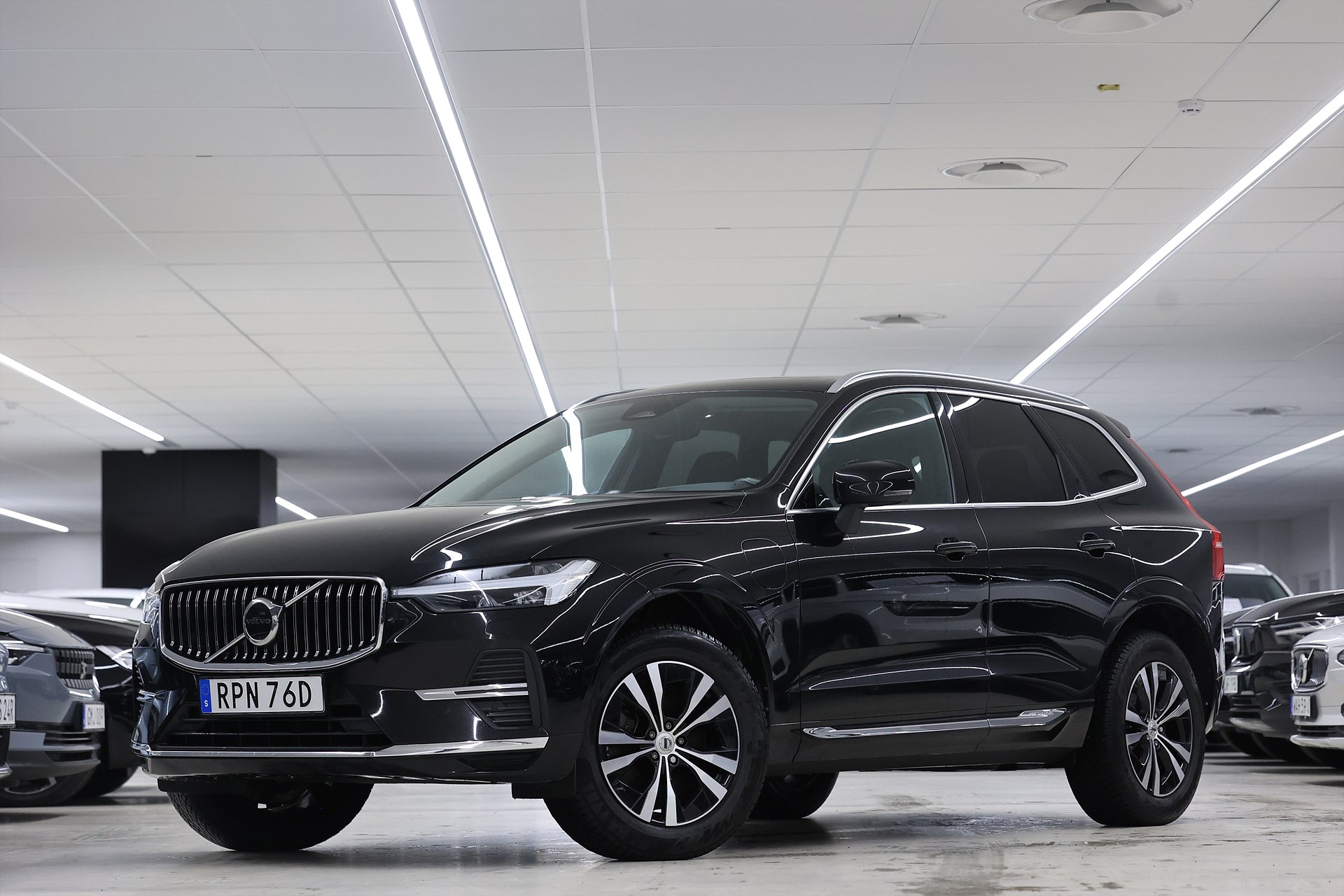 Volvo XC60 Recharge T6 AWD 350hk *Hjulkampanj!* Core Drag