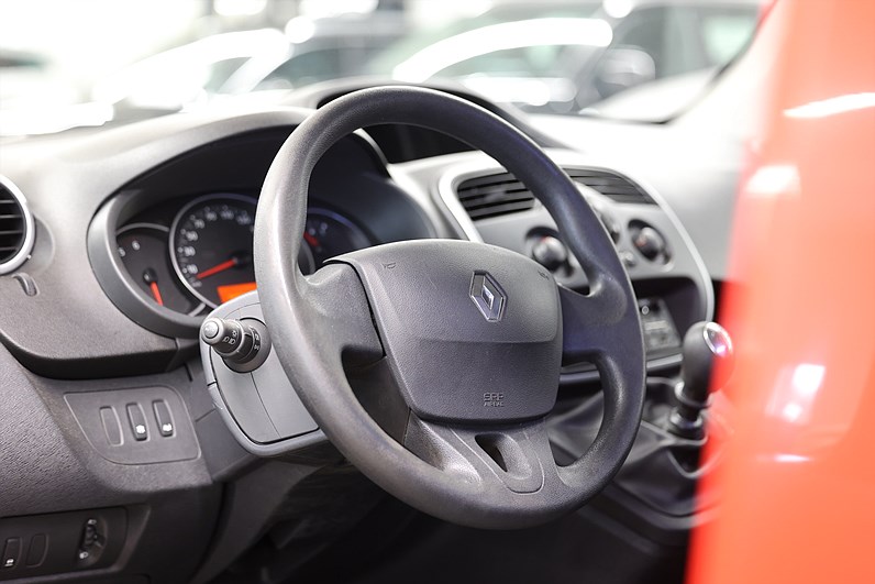 Renault Kangoo Maxi 1.5 dCi 95hk Drag Värmare LEASEBAR