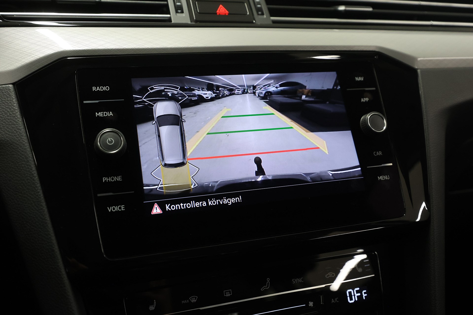 Volkswagen Passat SC GTE 218hk *Kampanj!* Navi Drag Navi B Kamera