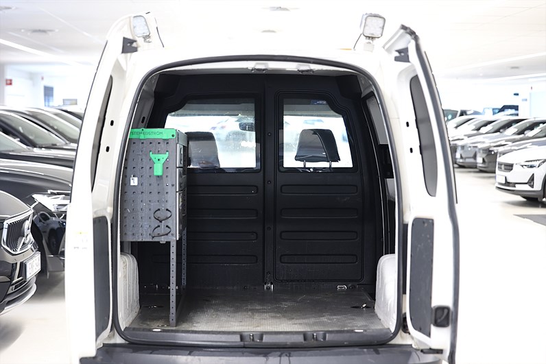 Volkswagen Caddy 2.0 TDI 4M V-inrett Värmare Drag MOMS