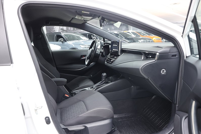 Toyota Corolla Hybrid 122hk *Hjulkampanj!* Active B-kamera