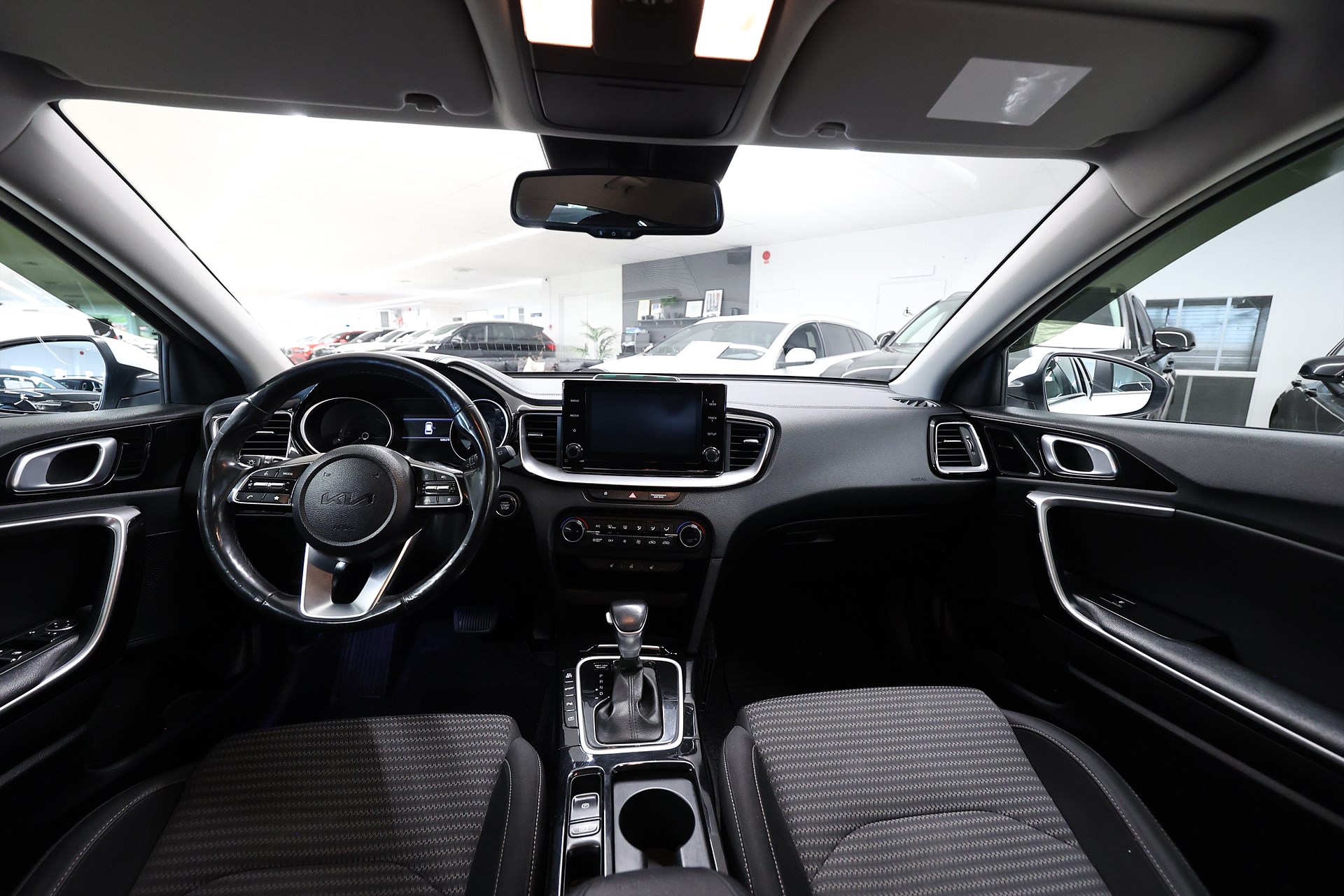 Kia Ceed SW PHEV 141hk Advance B-kamera Värmare LED