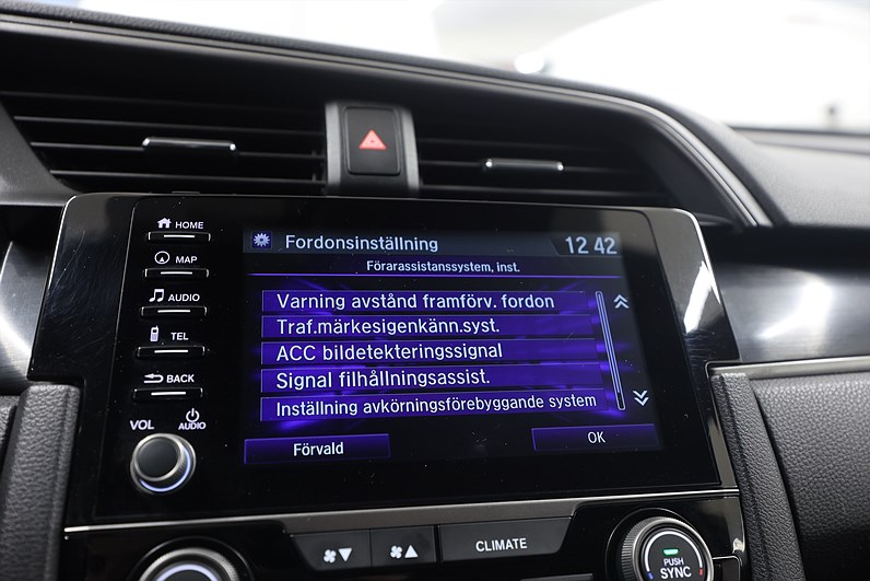 Honda Civic 1.0 126hk Elegance B-kamera Navi