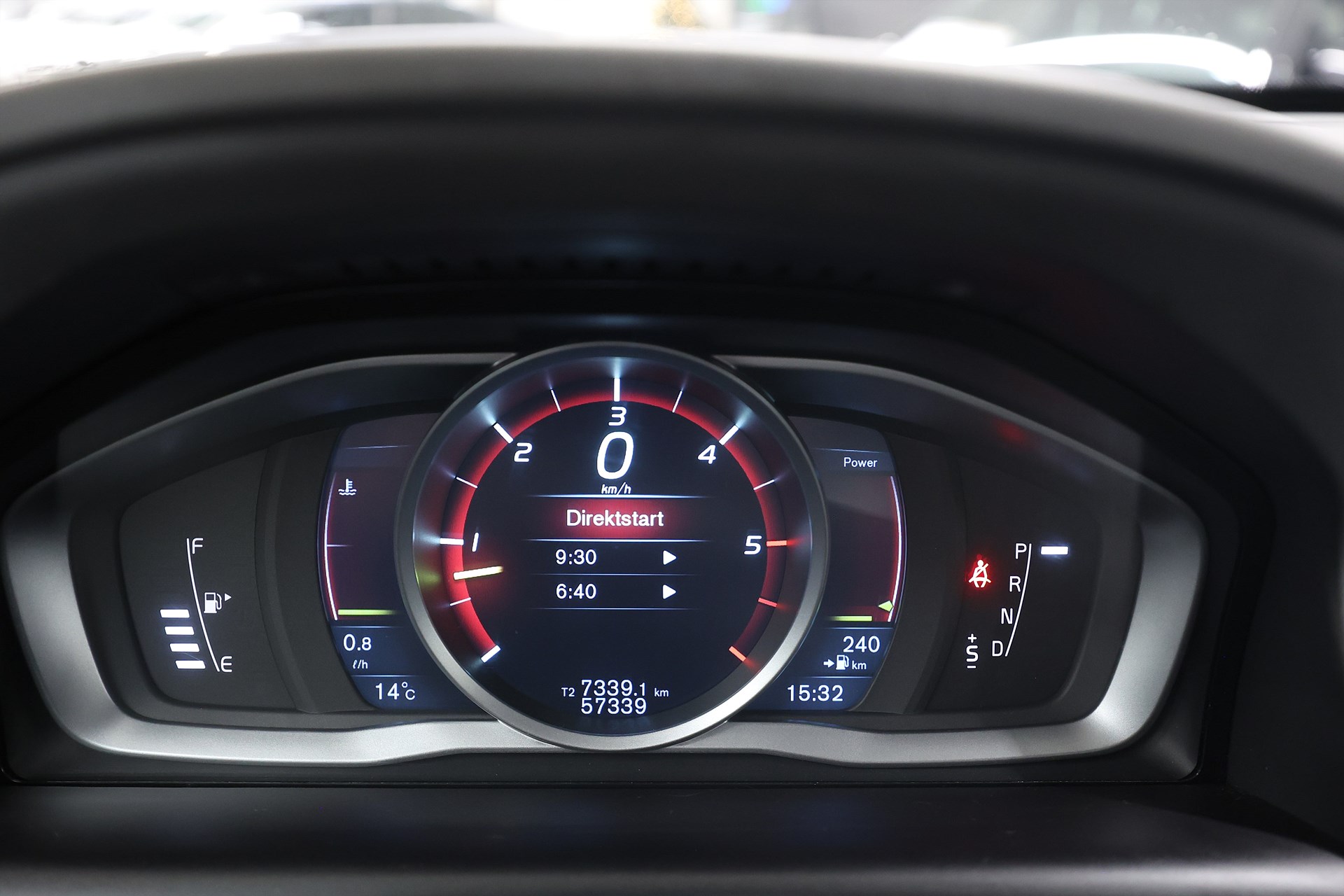 Volvo XC60 D4 AWD 181hk *Hjulkampanj!* Summum B-kamera Värmare