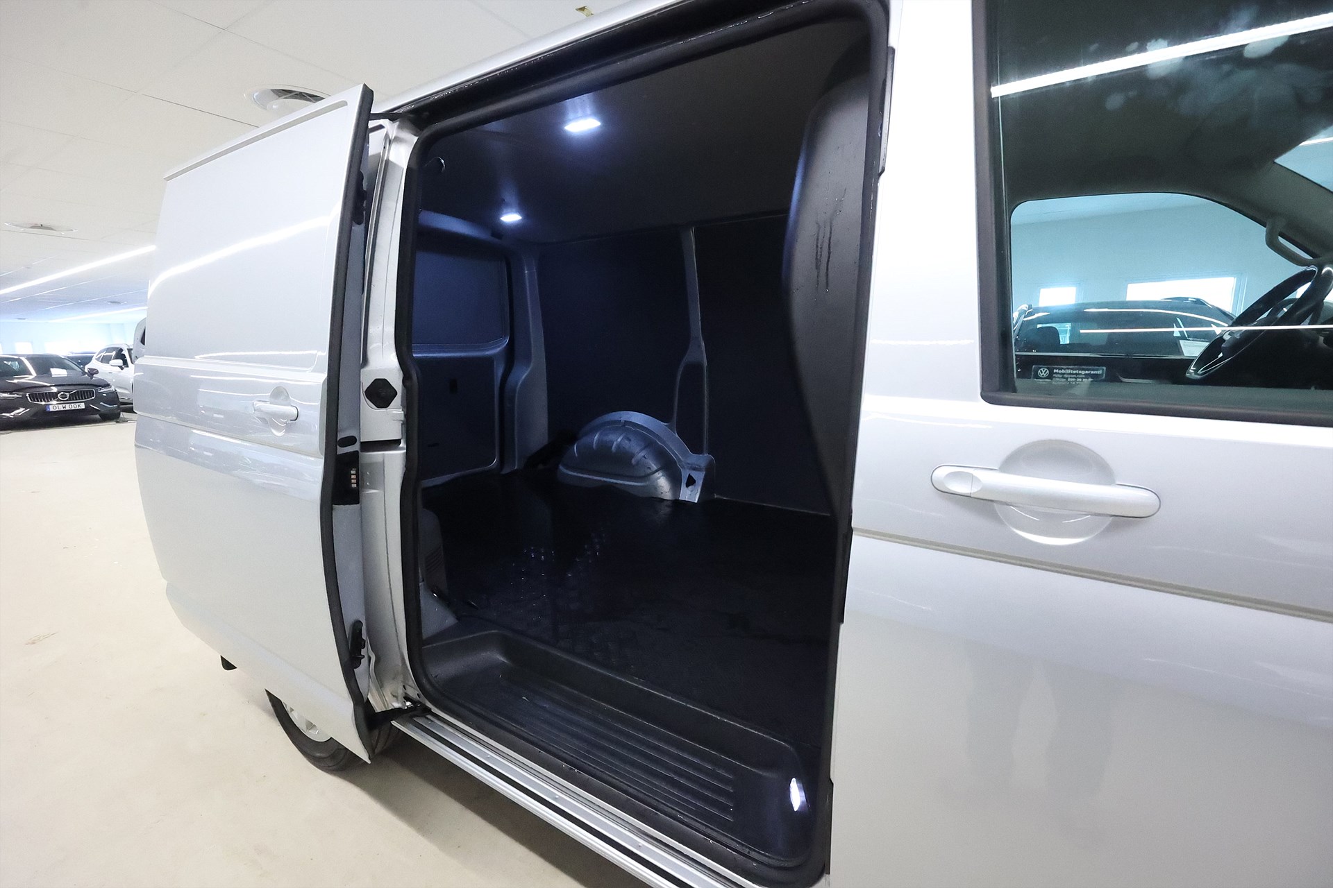 Volkswagen Transporter T30 2.0 TDI 150hk Comfort Drag CarPlay B-Kamera