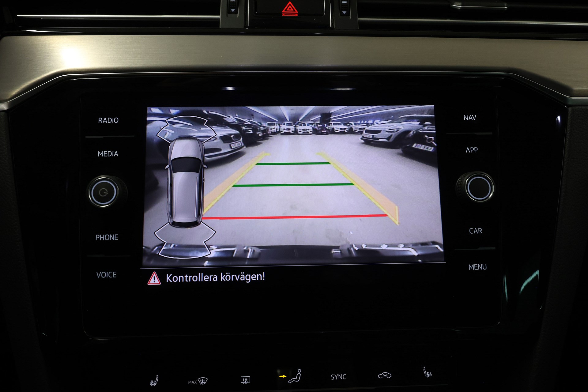 Volkswagen Passat 2.0 TDI SC 4M 200hk *Hjulkampanj!* R-Line