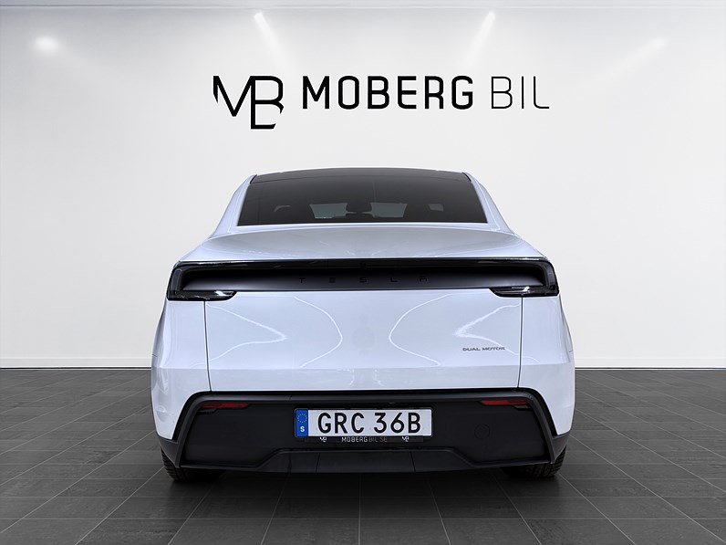 Tesla Model Y Long Range 514hk Helg på Moberg! Pano Läder B-Kamera