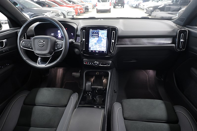 Volvo XC40 Recharge Single Motor 231hk Plus Keyless B-kamera Drag