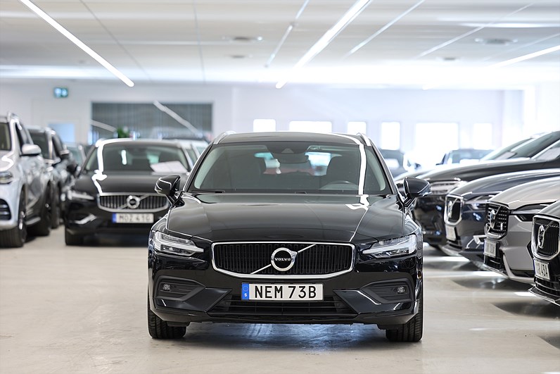 Volvo V60 B4 197hk Momentum B-kamera Keyless Drag VOC MOMS