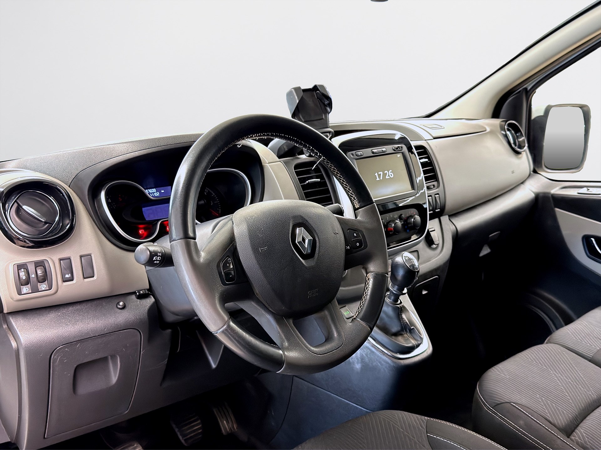 Renault Trafic Skåpbil 125hk L1 Drag Värmare PDC MOMS/VAT