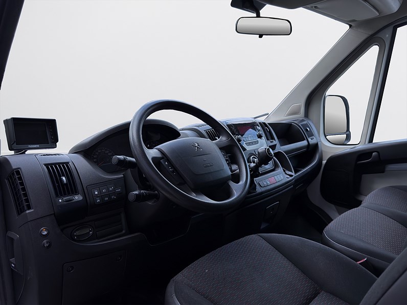 Peugeot Boxer 2.0 BlueHDi 130hk Volymskåp BG-Lyft MOMS