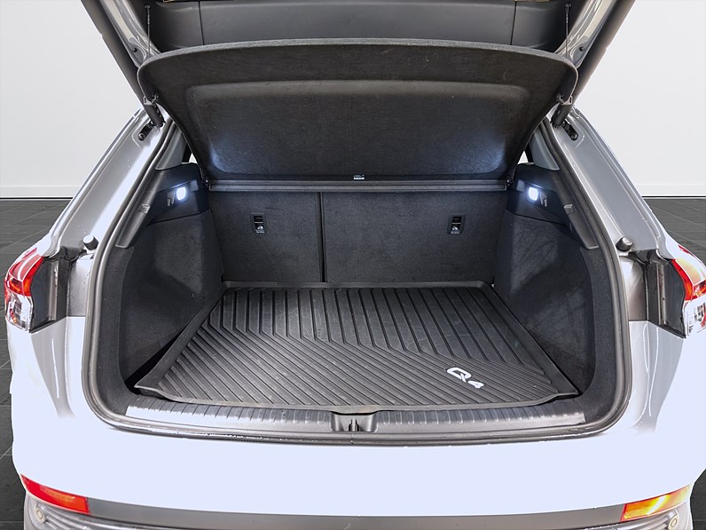 Audi Q4 40 e-tron 204hk Helg på Moberg! Sport Edt Proline Sonos PDC Keyless