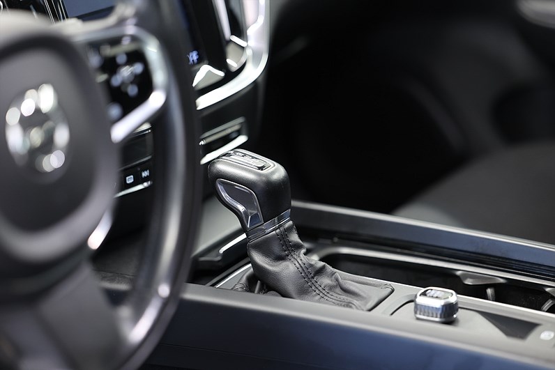 Volvo V60 D4 AWD 190hk *Hjulkampanj!* Momentum Drag