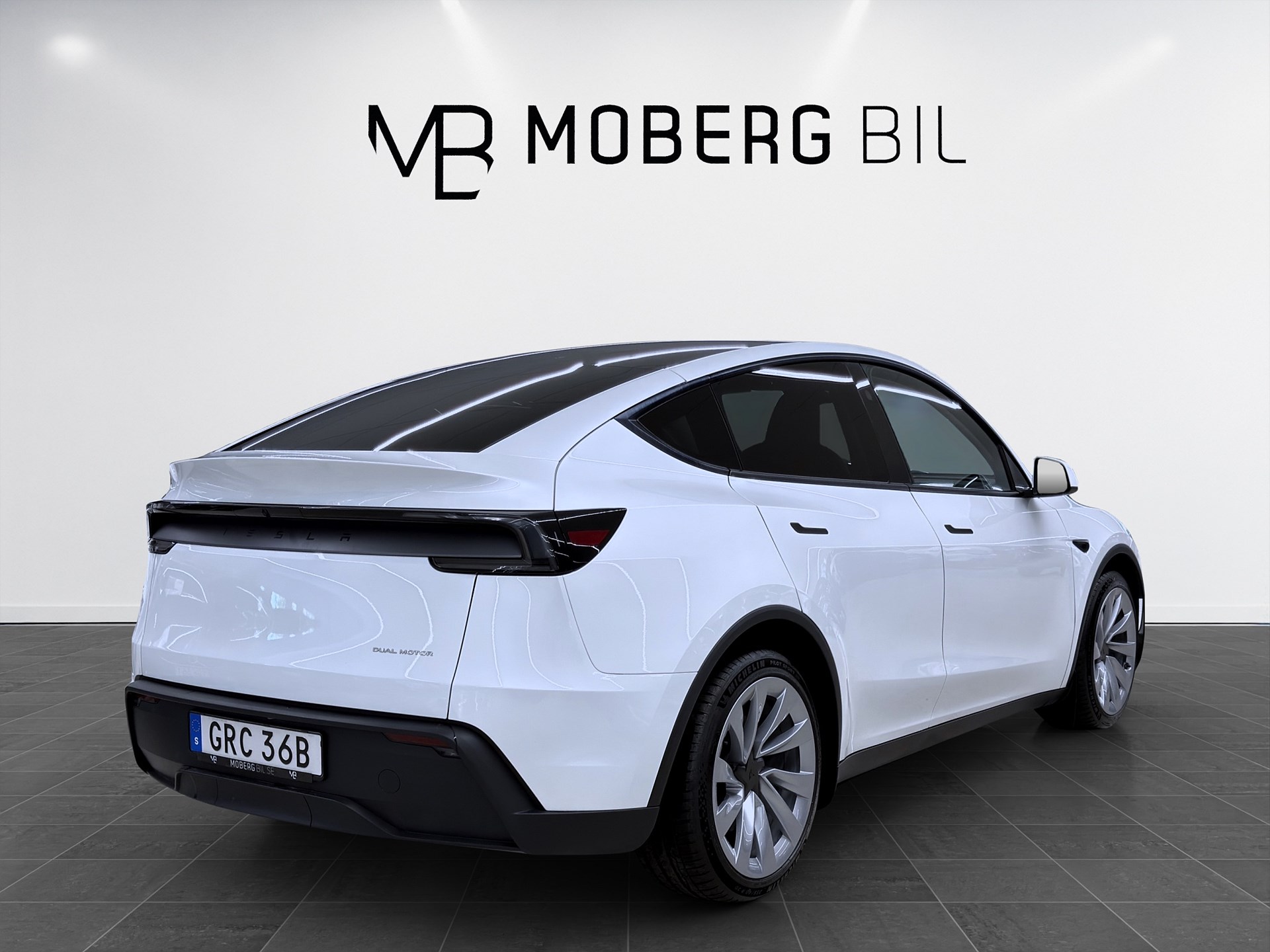 Tesla Model Y Long Range 514hk Helg på Moberg! Pano Läder B-Kamera