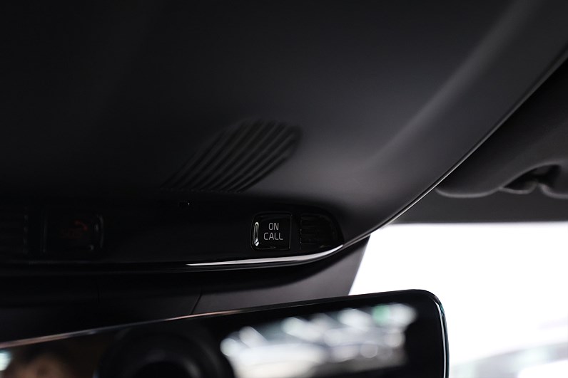 Volvo V60 T6 AWD TwEn 340hk R Design B-Kamera VOC Keyless