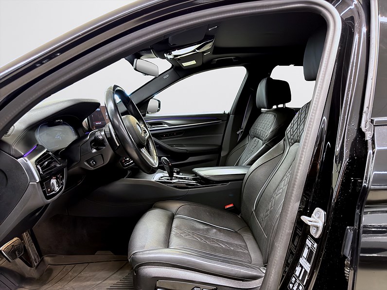 BMW 540d xDrive Touring 340hk M Sport Pano HUD H/K Nappa