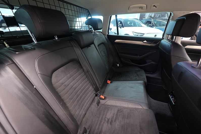 Volkswagen Passat GTE 1.4 TSI 218hk *Kampanj!* Värmare Kamera Drag