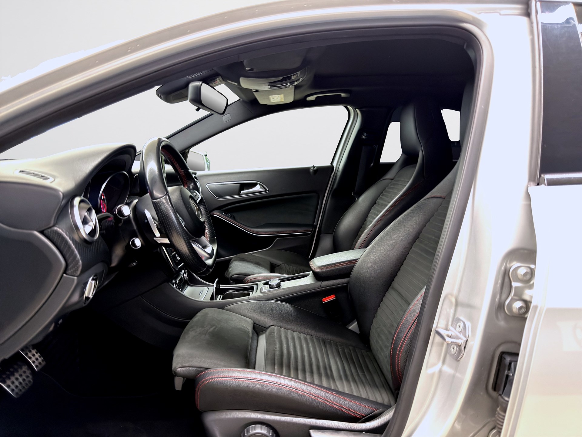 Mercedes-Benz A 180 d 109hk AMG Line Pano B-Kamera Navi