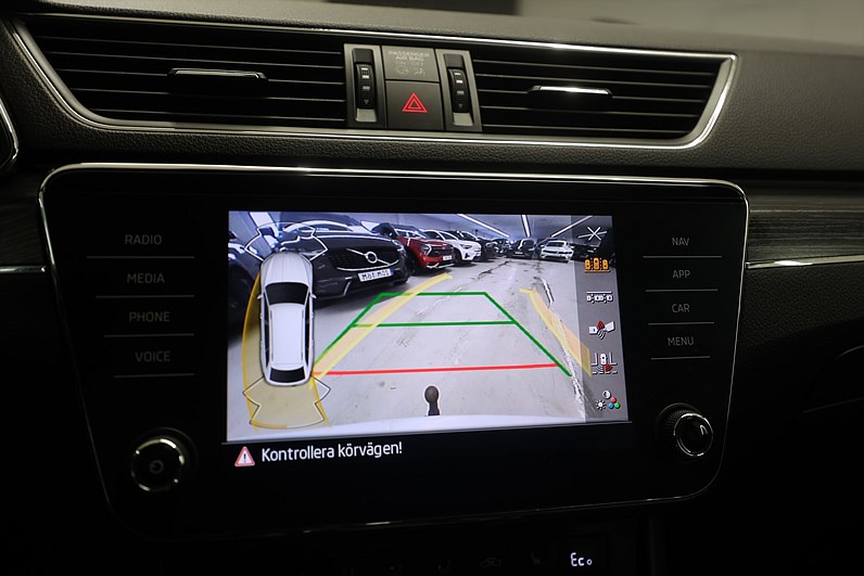 Skoda Superb iV Combi 1.4 TSI 218hk Style Drag Navi