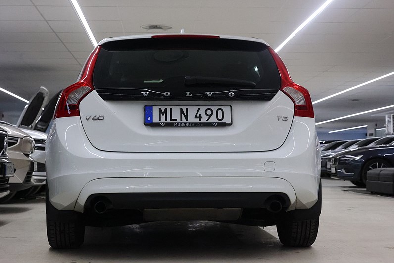 Volvo V60 T3 150hk Kinetic Värmare Farthållare