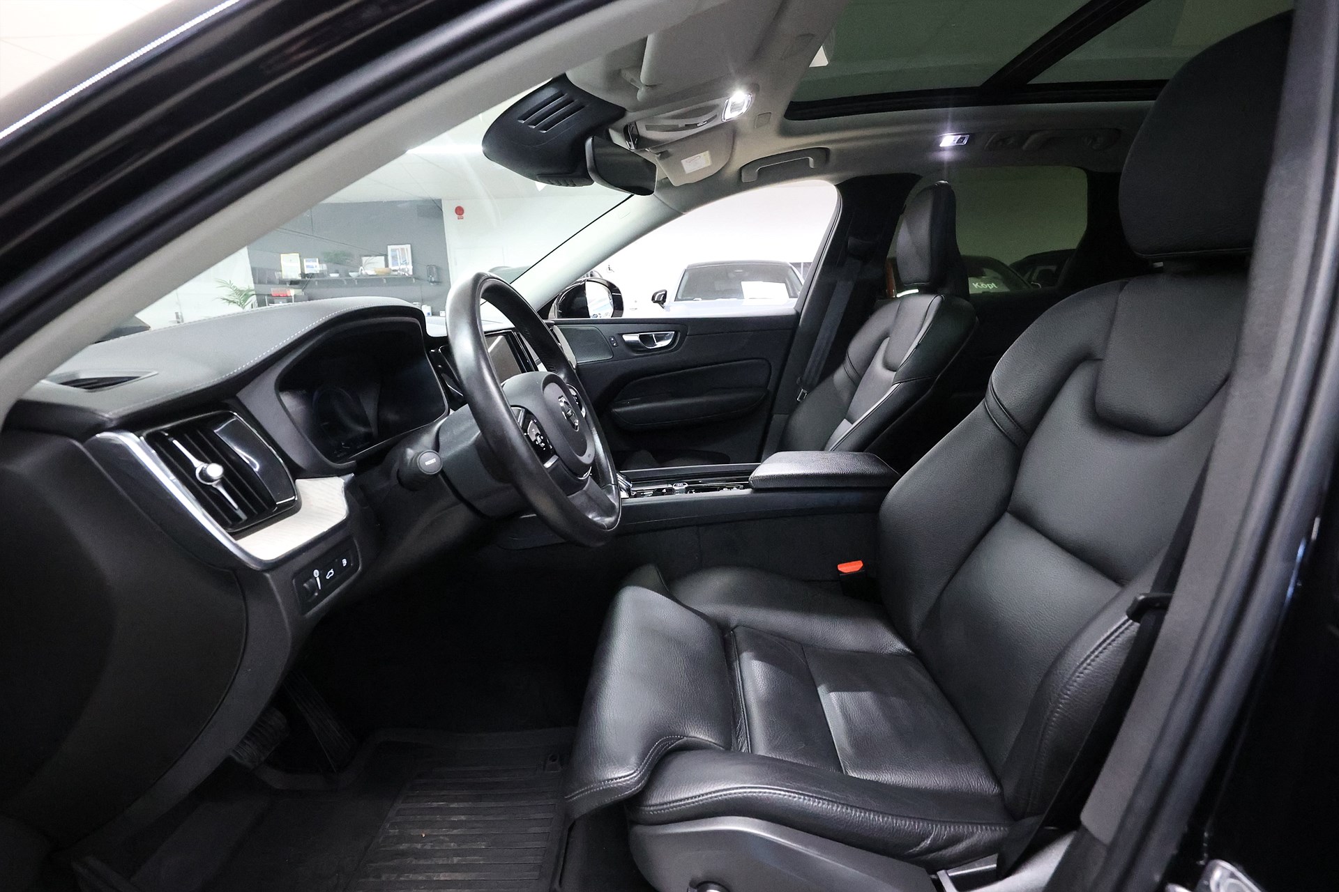 Volvo XC60 Recharge T6 AWD 340hk Inscription Pano H/K 360 Navi