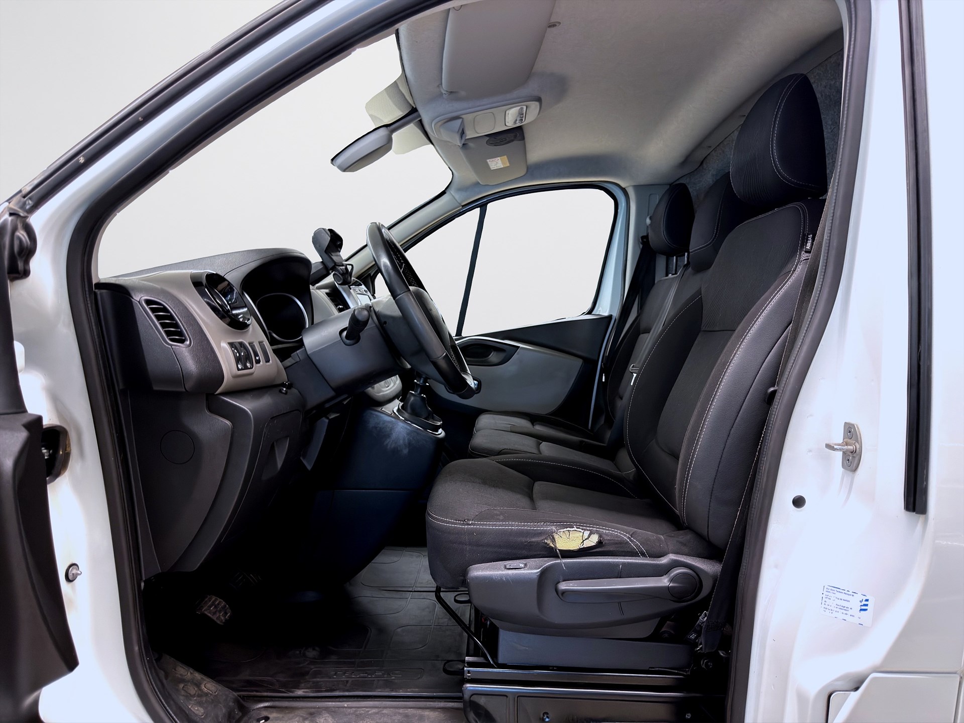Renault Trafic Skåpbil 125hk L1 Drag Värmare PDC MOMS/VAT