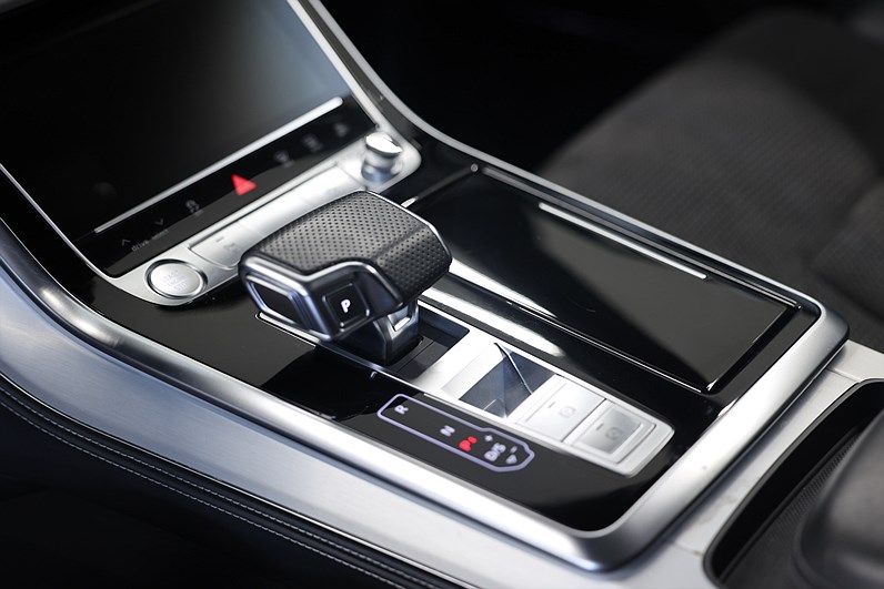 Audi Q8 50 TDI 286hk Q S-Line B&O 360-Kamera Pano Värmare Luftfjädring