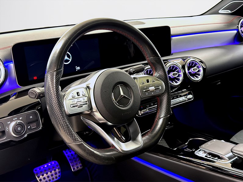 Mercedes-Benz CLA 250 4MATIC AMG Bur Navi Keyless PDC