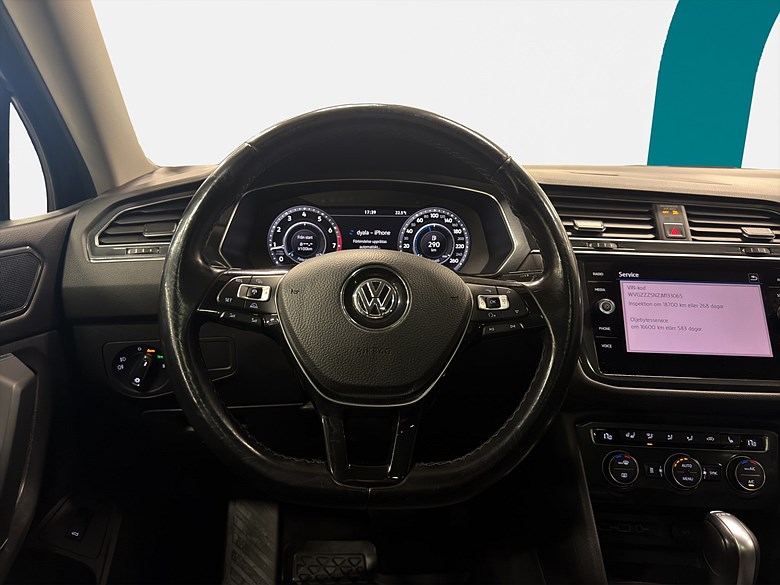 VW Tiguan Allspace GT 4Motion 7-sits Pano Drag 360 2018, svart – bild 18 av 23, begagnad hos Niber i Järfälla