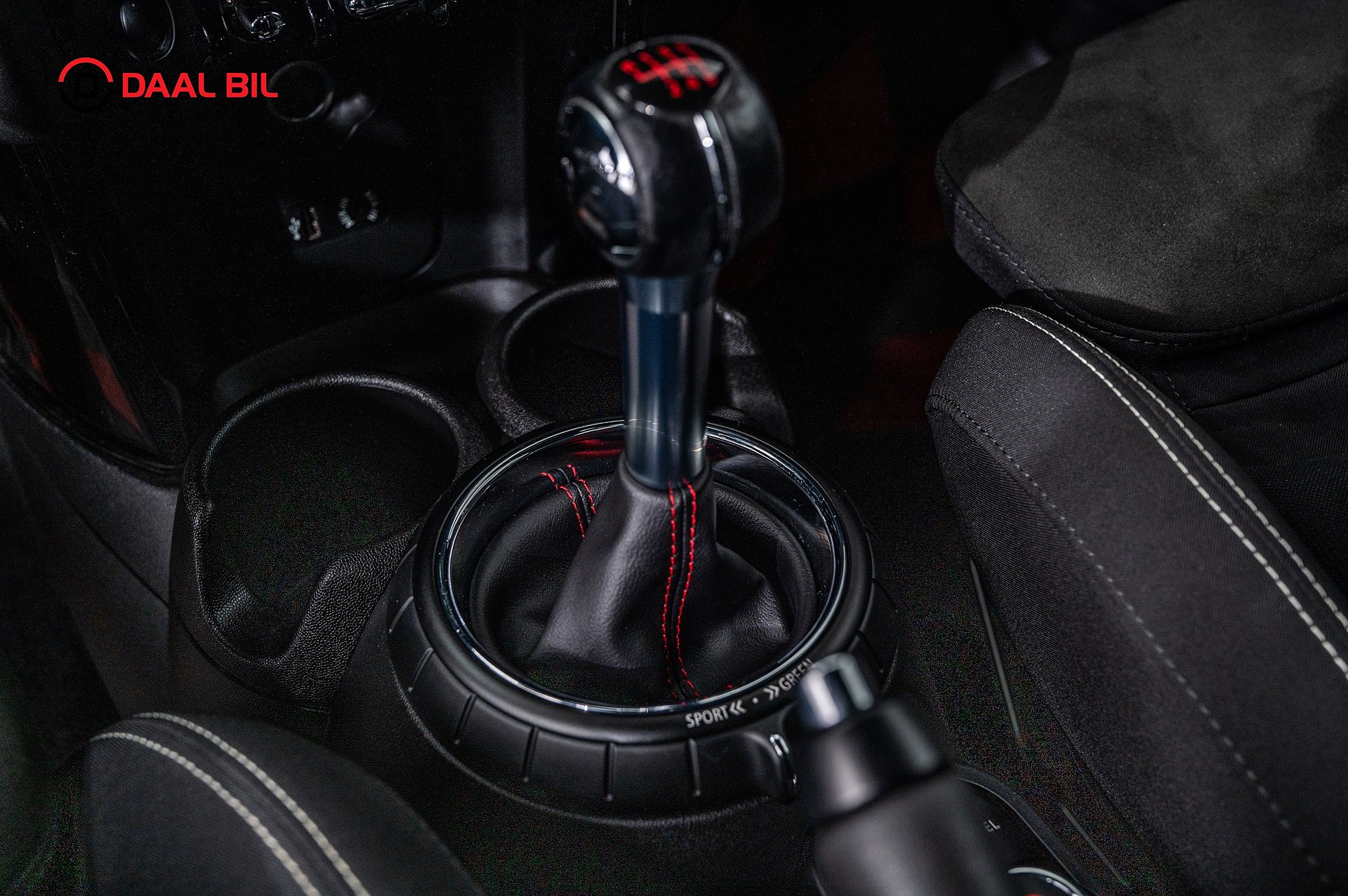 MINI John Cooper Works Manual, 231hp, 2016