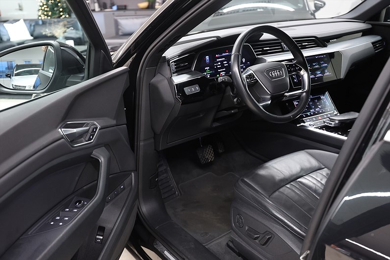 Audi e-tron 50 Quattro 313hk *Hjulkampanj!* Proline Navi B-kamera Drag MOMS