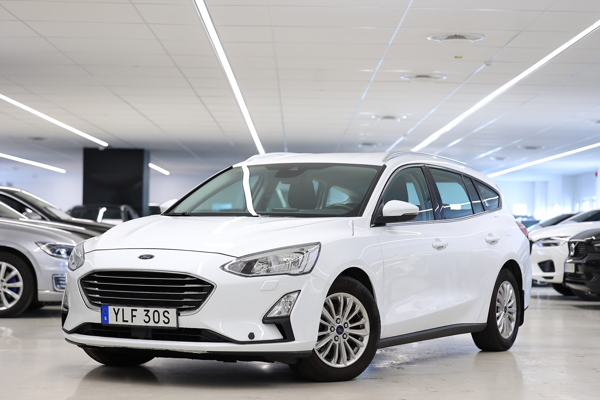 Ford Focus 1.5 Ecoblue 120hk Titanium Keyless Adapth farth Carplay