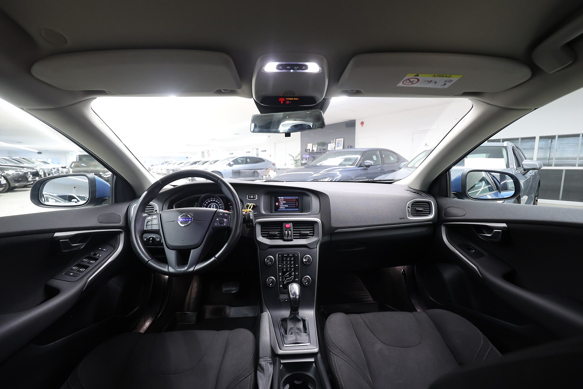 Volvo V40 D2 120hk *Hjulkampanj!* Kinetic Värmare PDC Farth