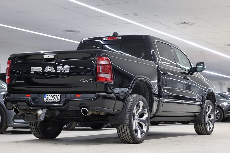 RAM 1500 Crew Cab 5.7 V8 HEMI 4x4 395hk Limited H/K Taklucka