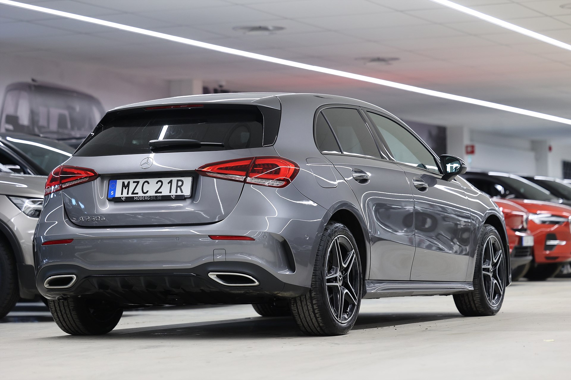 Mercedes-Benz A 250 e 218hk AMG Line Pano Värmare Keyless