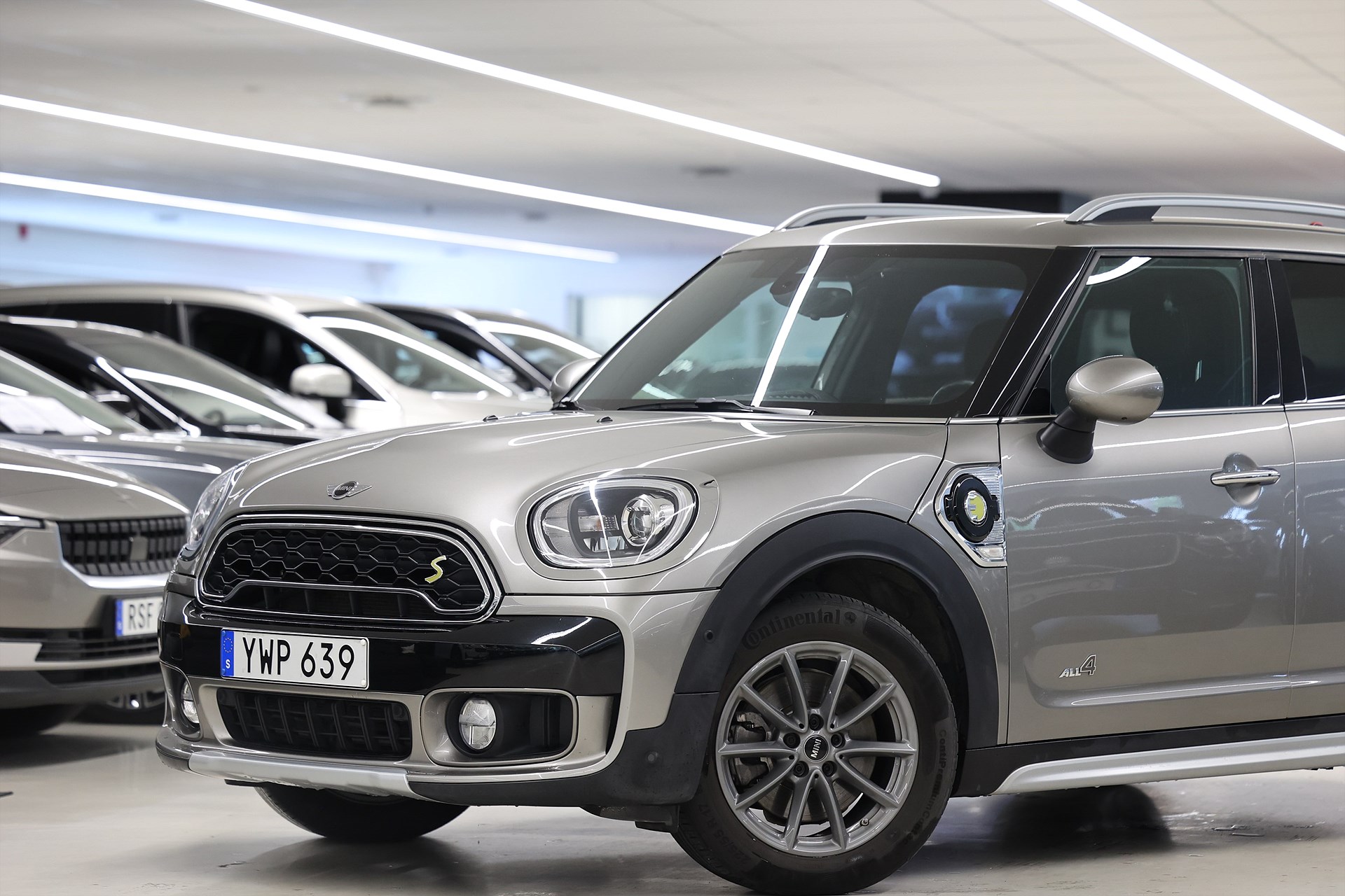 Mini Cooper Countryman SE ALL4 Pepper Keyless Navi PDC MOMS