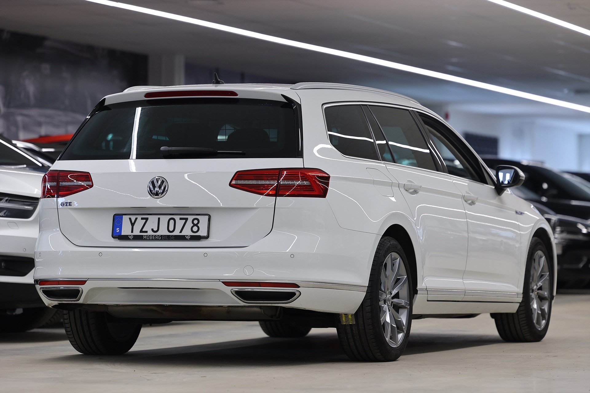 Volkswagen Passat GTE 1.4 TSI 218hk *Kampanj!* Värmare Kamera Drag