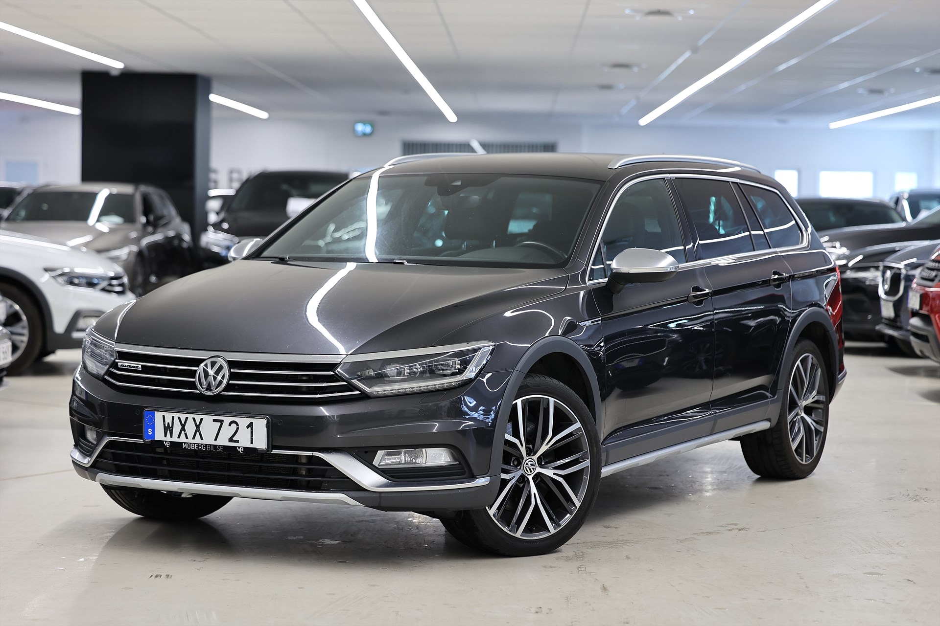 Volkswagen Passat Alltrack 2.0 TDI 240hk 4M B-Kamera Keyless Drag