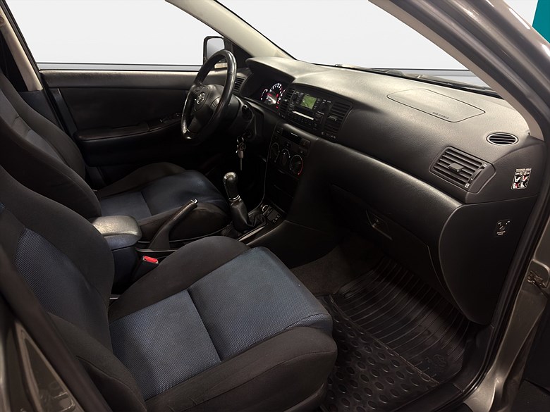 Toyota Corolla 5-dörrars 1.6, 3 brukare, AC, Värmare, 2005, grå – bild 20 av 22, begagnad hos Niber i Järfälla