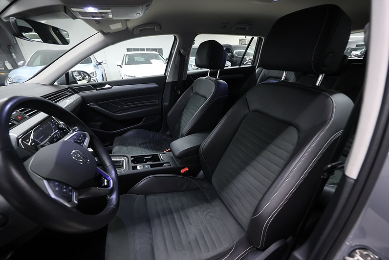 Volkswagen Passat SC GTE 218hk *Kampanj!* Navi Drag Navi B Kamera