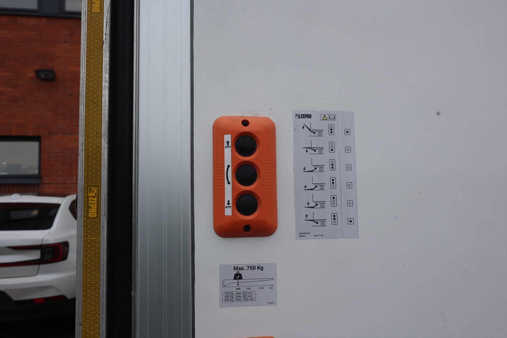 Iveco Daily 35-140 Chassi Cab 2.3 JTD 136hk BG-lyft MOMS