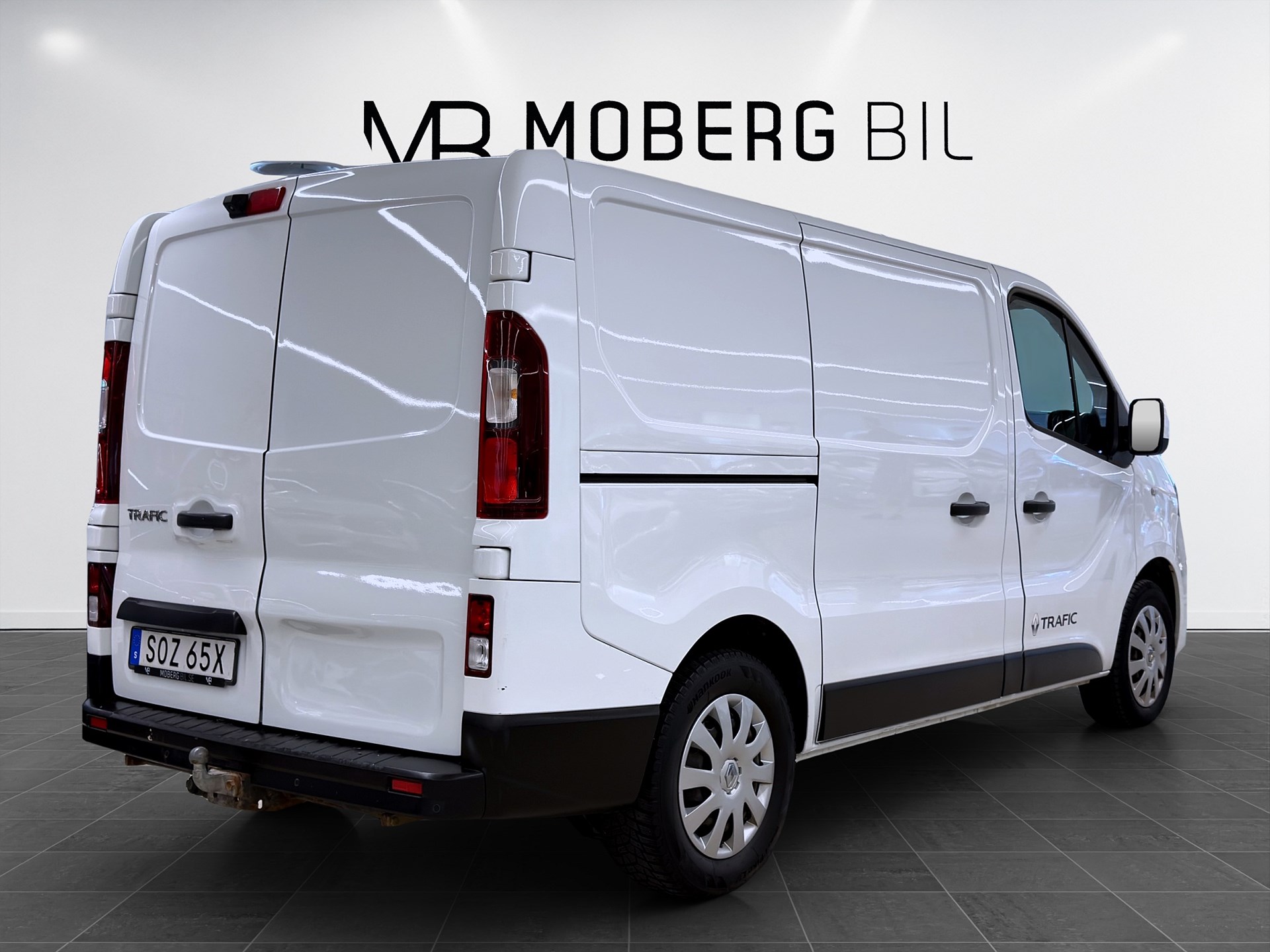Renault Trafic Skåpbil 125hk L1 Drag Värmare PDC MOMS/VAT