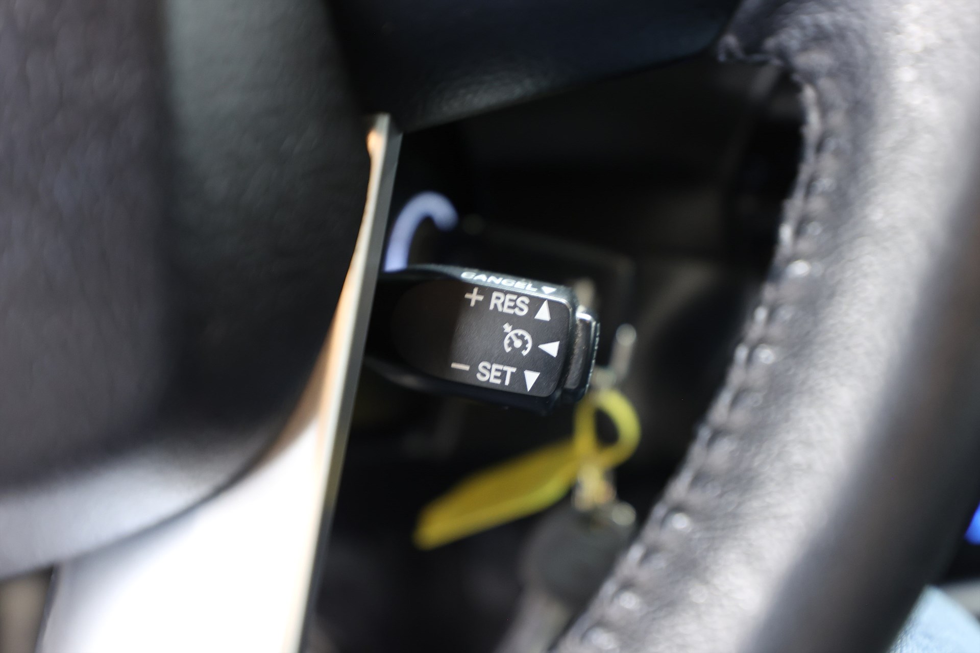 Toyota Hilux 2.4 AWD 150hk Drag B-kamera Värmare MOMS