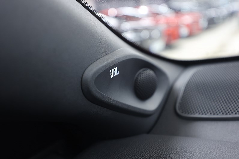 Toyota Yaris Hybrid 116hk *Kampanj!* GR-Sport Plus pkt HUD JBL Bi-Tone