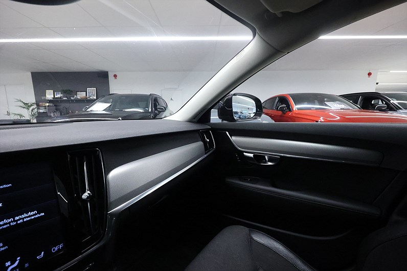 Volvo V90 Cross Country D4 AWD 190hk Momentum HUD H/K