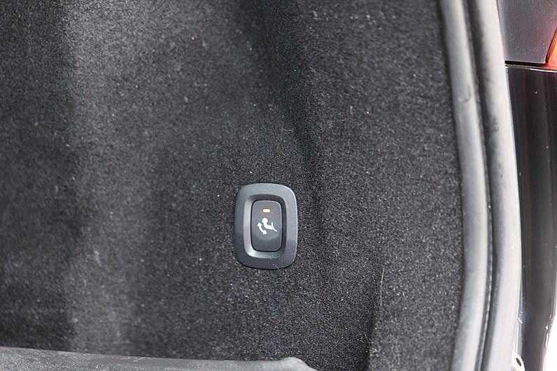 Volvo XC60 Recharge T6 AWD 350hk Core Pano Drag