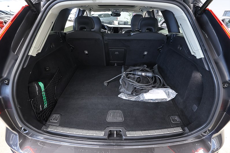 Volvo XC60 Recharge T6 AWD 340hk *Kampanj* Momentum 360° H/K Pano