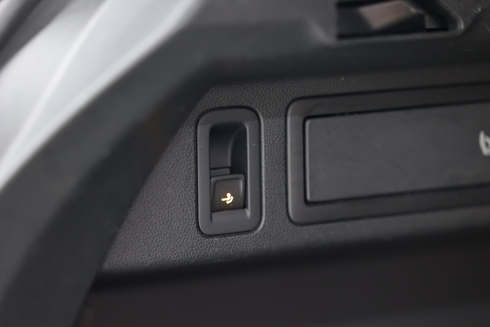 Volkswagen Tiguan 2.0 TDI 190hk GT B-kamera Drag Värmare